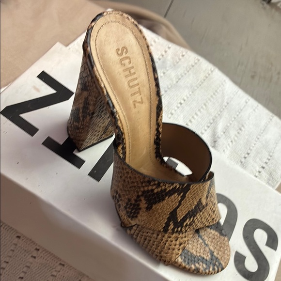 SCHUTZ Tan Heels with Snake Print and Open Back - Picture 1 of 4